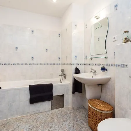 Perunova Apartment *